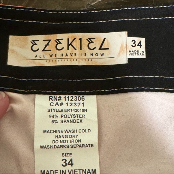 Ezekiel Mens 34 Board Short Swim Navy Coral Sunset Water Print Pocket Stretch 9” - Picture 3 of 5